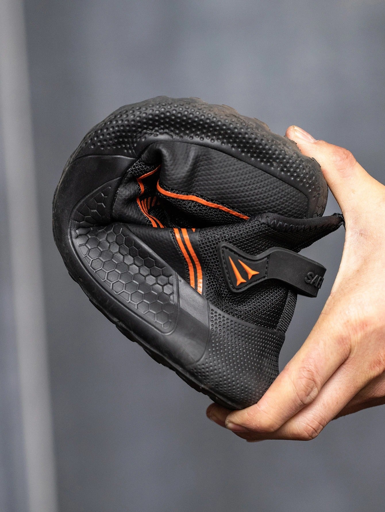 Chaussures de Sécurité Élégantes Orange - Protection et Style au Quotidien - Coque de Protection & Normes S3